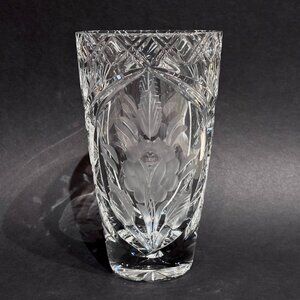American Brilliant Period Intaglio Etched Roses Cut Glass Crystal Vase 6”